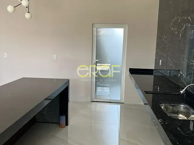 Casa 3 quartos e 3 banheiros, à venda, no bairro Jardim Triângulo em Formosa