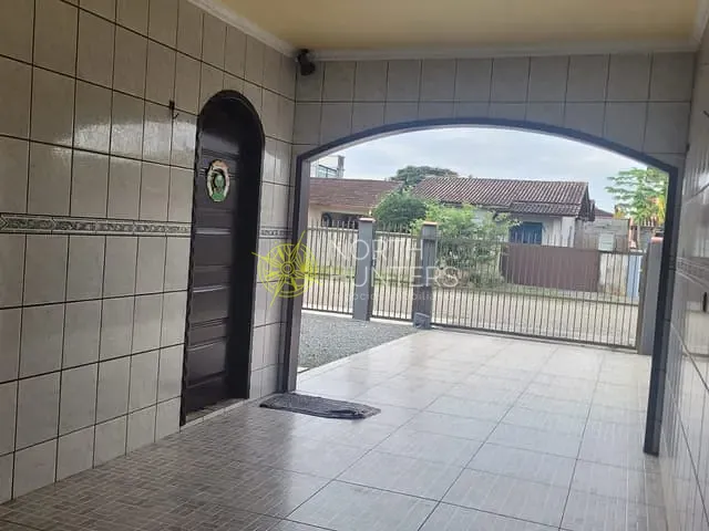 Casa com 167m² 3 quartos e 2 banheiros, à venda, no bairro Aventureiro em Joinville