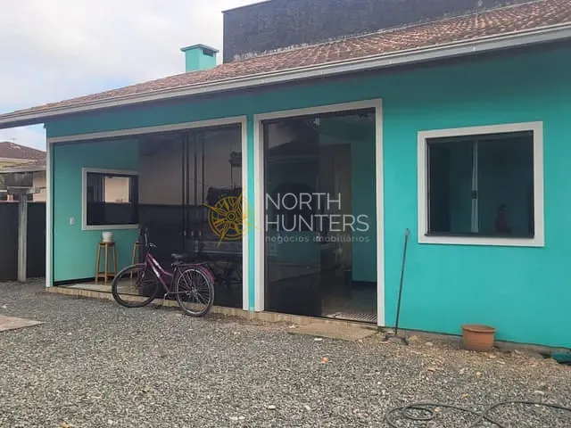 Casa com 167m² 3 quartos e 2 banheiros, à venda, no bairro Aventureiro em Joinville