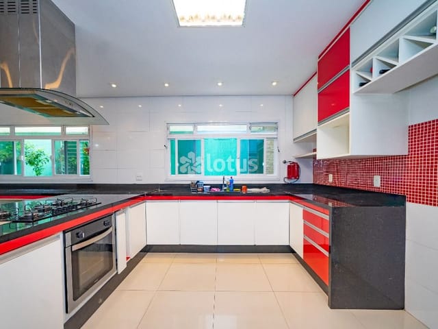 Casa com 160m² 3 quartos e 4 banheiros, para alugar, no bairro Colina Maria Luíza em Cajamar