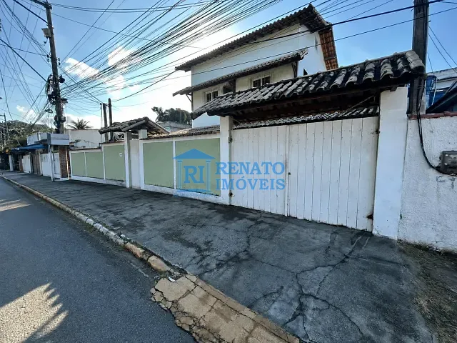Casa 3 quartos e 2 banheiros, para alugar, no bairro Itapeba em Maricá