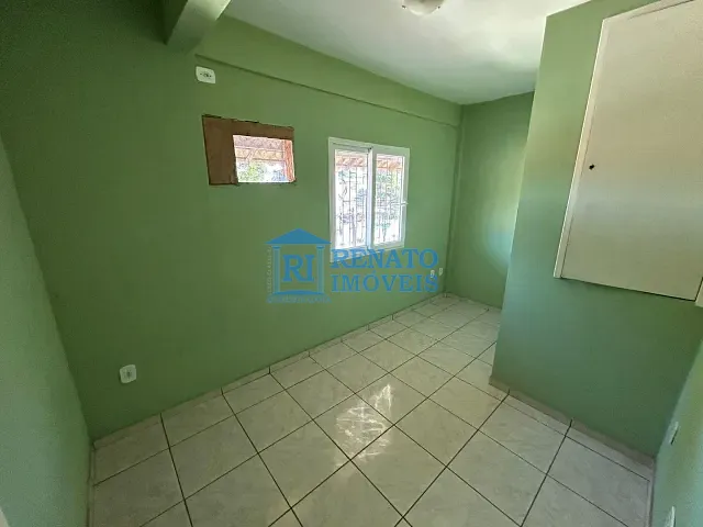 Casa 3 quartos e 2 banheiros, para alugar, no bairro Itapeba em Maricá