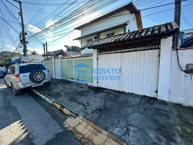 Casa 3 quartos e 2 banheiros, para alugar, no bairro Itapeba em Maricá