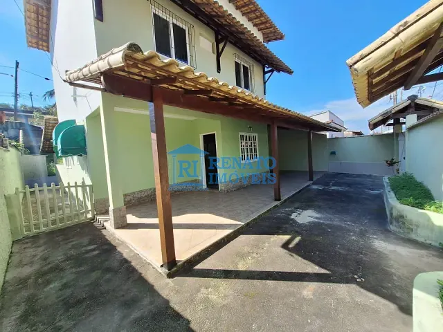 Casa 3 quartos e 2 banheiros, para alugar, no bairro Itapeba em Maricá