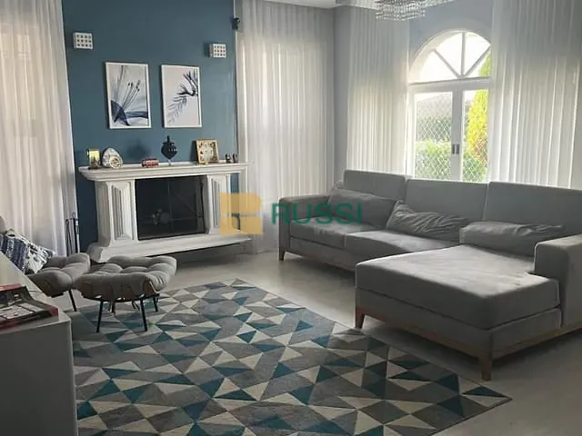 Casa com 393m² 3 quartos e 4 banheiros, à venda, no bairro Urbanova em São José dos Campos