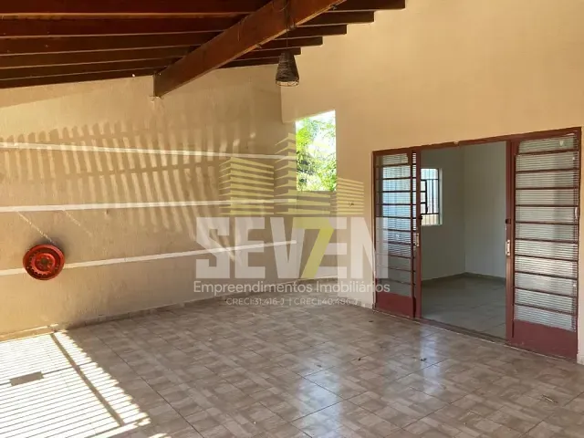 Casa com 260m² 3 quartos e 2 banheiros, à venda, no bairro Parque São João em Bauru