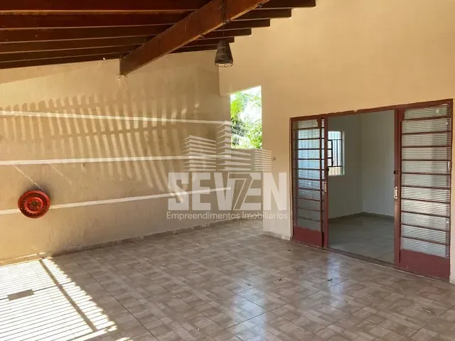 Casa com 260m² 3 quartos e 2 banheiros, à venda, no bairro Parque São João em Bauru