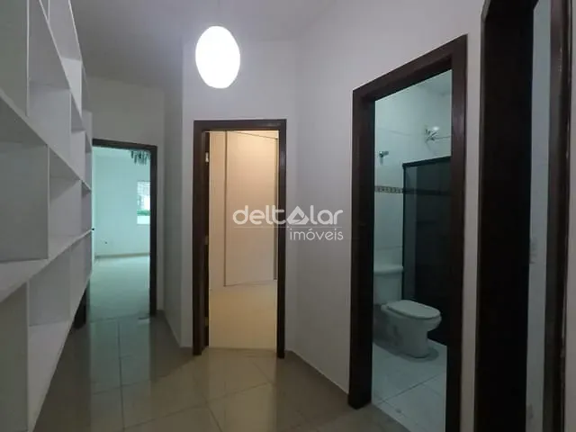 Casa com 180m² 3 quartos e 2 banheiros, à venda, no bairro Planalto em Belo Horizonte