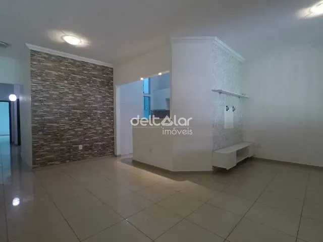 Casa com 180m² 3 quartos e 2 banheiros, à venda, no bairro Planalto em Belo Horizonte