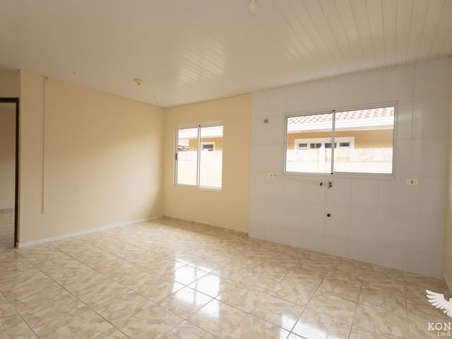 Casa 1 quarto e 1 banheiro, para alugar, no bairro Santa Felicidade em Curitiba