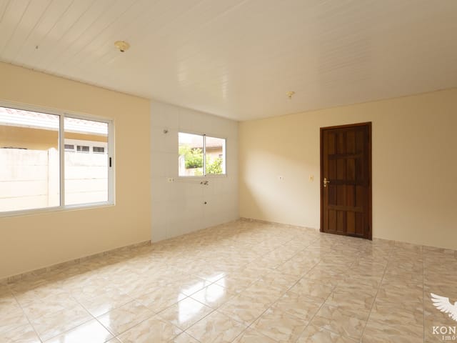 Casa 1 quarto e 1 banheiro, para alugar, no bairro Santa Felicidade em Curitiba