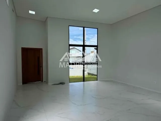 Casa com 200m² 3 quartos e 2 banheiros, à venda, no bairro Bela Vista em Palhoça