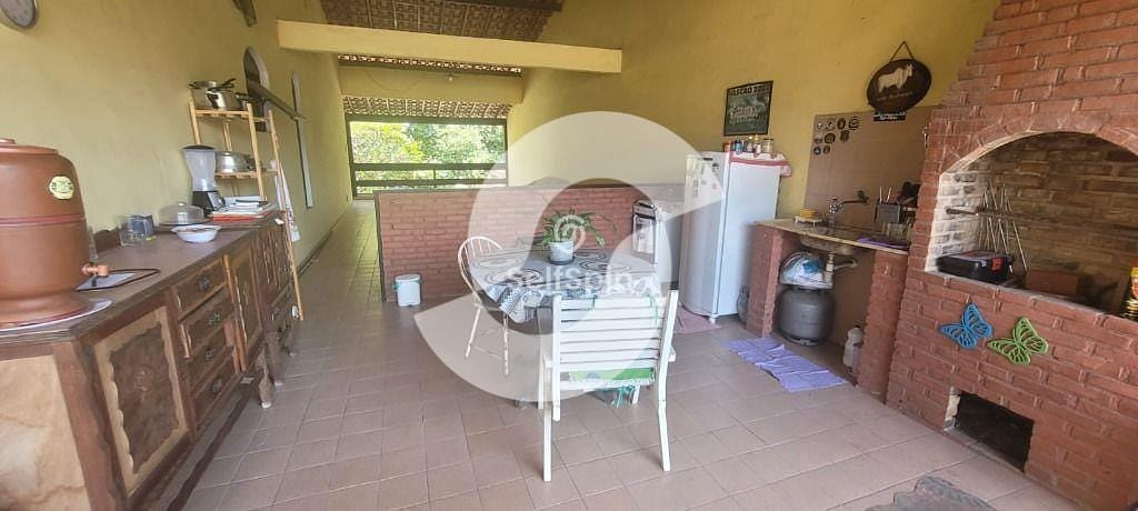 Casa, 5 quartos, 250 m² - Foto 4