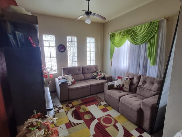 Casa com 504m² 3 quartos e 2 banheiros, à venda, no bairro Três Vendas em Pelotas
