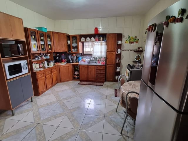 Casa com 504m² 3 quartos e 2 banheiros, à venda, no bairro Três Vendas em Pelotas