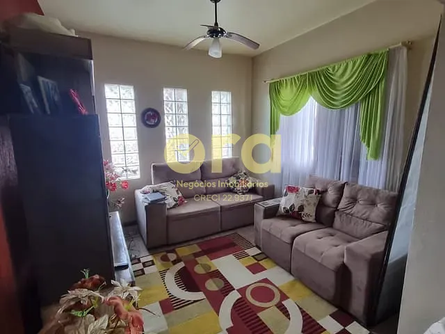 Casa com 504m² 3 quartos e 2 banheiros, à venda, no bairro Três Vendas em Pelotas