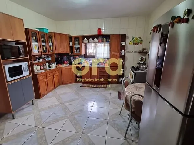 Casa com 504m² 3 quartos e 2 banheiros, à venda, no bairro Três Vendas em Pelotas
