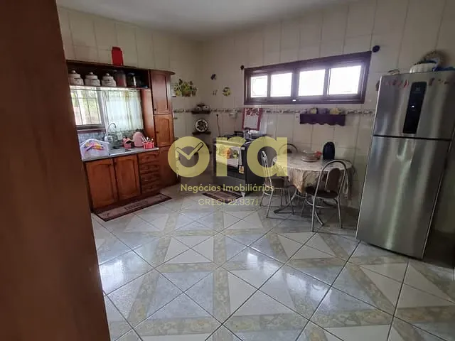 Casa com 504m² 3 quartos e 2 banheiros, à venda, no bairro Três Vendas em Pelotas