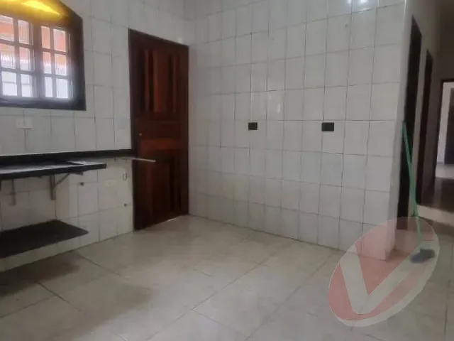 Casa com 150m² 2 quartos e 2 banheiros, à venda, no bairro Melvi em Praia Grande