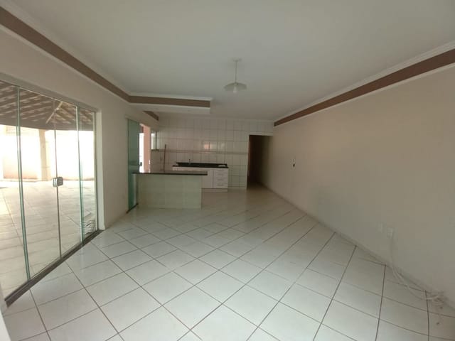 Casa com 250m² 2 quartos e 2 banheiros, para alugar, no bairro Recanto do Lago em São João da Boa Vista