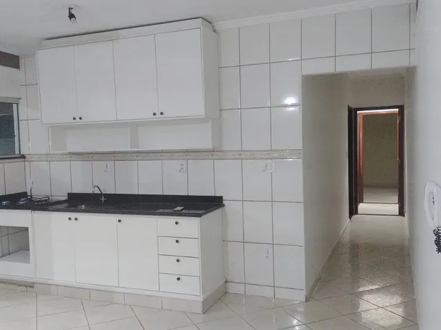 Casa com 300m² 2 quartos e 2 banheiros, à venda ou para alugar, no bairro Recanto do Lago em São João da Boa Vista