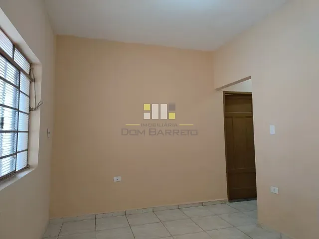 Casa 2 quartos e 1 banheiro, para alugar, no bairro Parque João de Vasconcelos em Sumaré