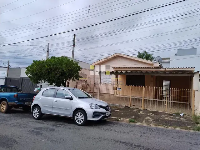 Casa 2 quartos e 1 banheiro, para alugar, no bairro Parque João de Vasconcelos em Sumaré