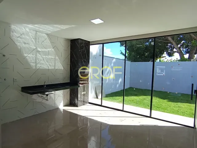 Casa com 300m² 3 quartos e 2 banheiros, à venda, no bairro Setor de Chácaras Sul em Formosa