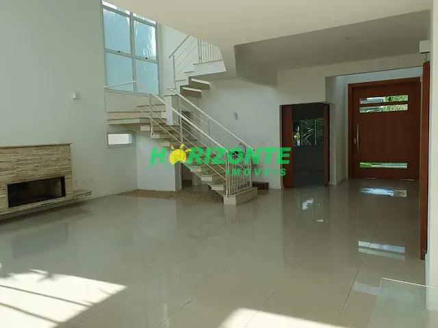 Casa com 480m² 4 quartos e 2 banheiros, à venda, no bairro Conjunto Residencial Esplanada do Sol em São José dos Campos