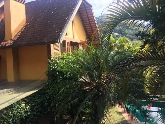 Casa à venda, no bairro Araras em Petrópolis