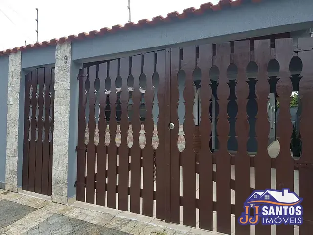 Casa 2 quartos e 2 banheiros, à venda, no bairro Suarão em Itanhaém