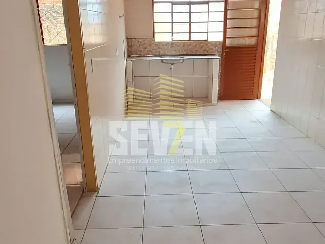 Casa com 225m² 3 quartos e 2 banheiros, à venda, no bairro Núcleo Habitacional Vereador Edson Francisco da Silva em Bauru