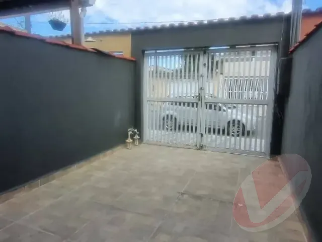 Casa com 125m² 2 quartos e 2 banheiros, à venda, no bairro Melvi em Praia Grande