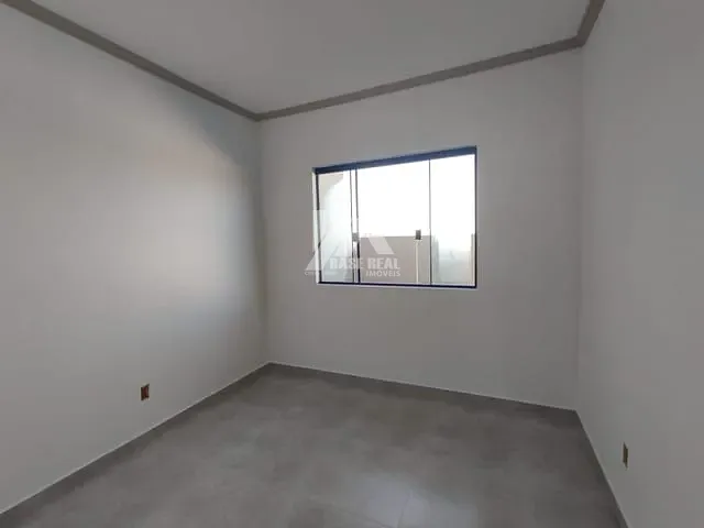 Casa com 98m² 3 quartos e 2 banheiros, à venda, no bairro Cará-Cará em Ponta Grossa