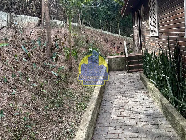 Casa com 4300m² 3 quartos e 3 banheiros, à venda, no bairro Chácara Vale do Rio Cotia em Carapicuíba