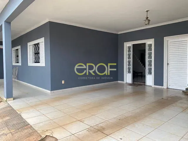 Casa com 350m² 3 quartos e 2 banheiros, à venda, no bairro Formosinha em Formosa