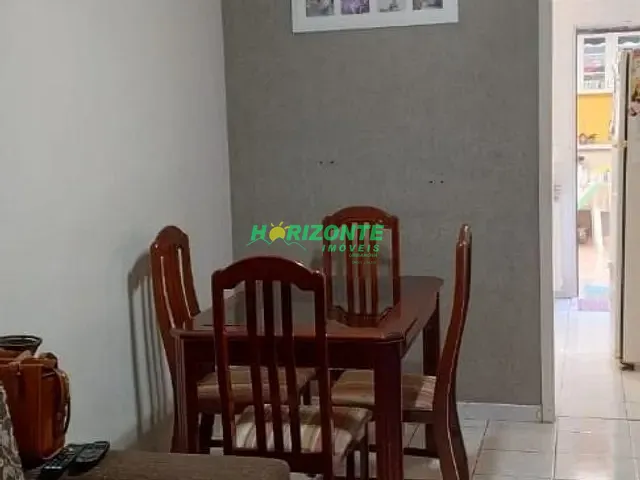 Casa com 180m² 2 quartos e 1 banheiro, à venda, no bairro Parque Califórnia em Jacareí
