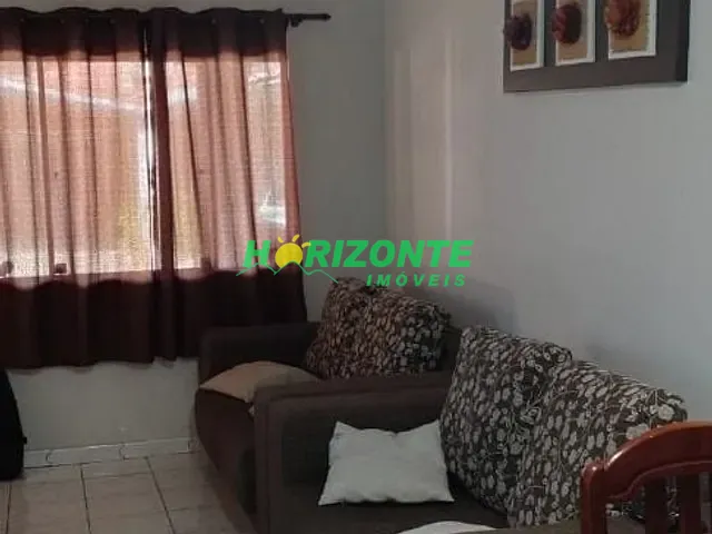 Casa com 180m² 2 quartos e 1 banheiro, à venda, no bairro Parque Califórnia em Jacareí