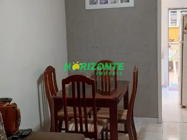 Casa com 180m² 2 quartos e 1 banheiro, à venda, no bairro Parque Califórnia em Jacareí