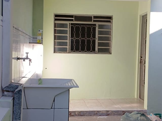 Casa 1 quarto e 1 banheiro, para alugar, no bairro Jardim Florence em Campinas