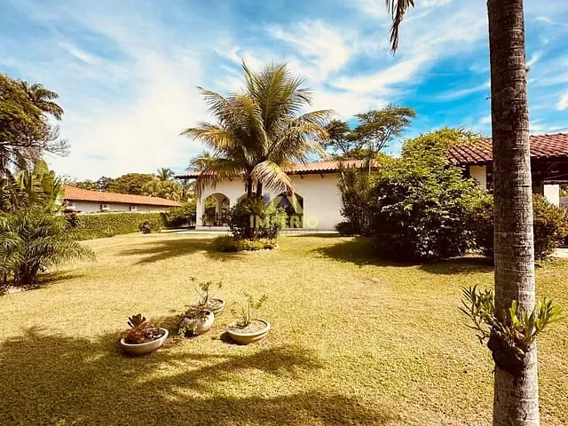 Casa com 2380m² 4 quartos e 5 banheiros, à venda, no bairro Condomínio Fechado Piccolo Paese em Salto