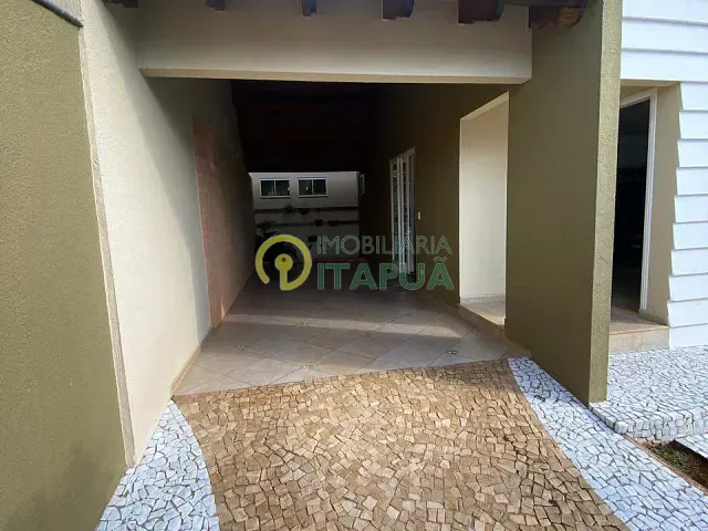 Casa 3 quartos e 4 banheiros, à venda, no bairro Antares em Londrina