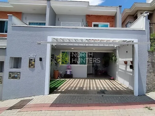 Casa com 117m² 3 quartos e 3 banheiros, à venda, no bairro Glória em Joinville