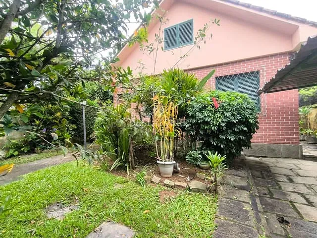 Casa com 236m² 3 quartos e 2 banheiros, à venda, no bairro Vale do Paraíso em Teresópolis