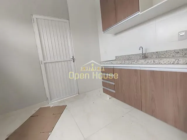 Casa com 90m² 2 quartos e 1 banheiro, à venda, no bairro Colonia Santo Antonio em Barra Mansa