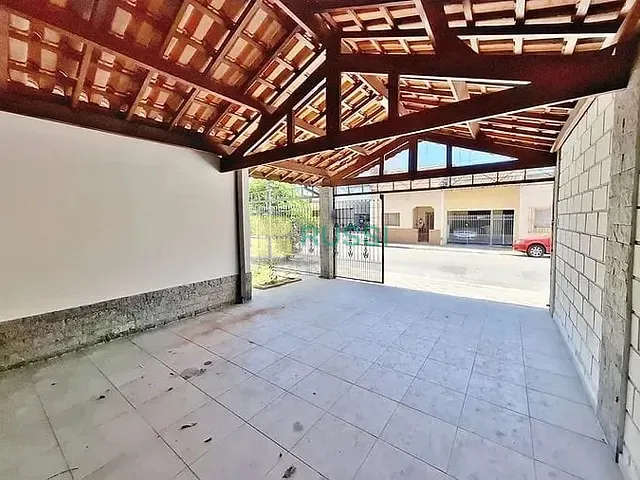 Casa com 298m² 3 quartos e 2 banheiros, à venda, no bairro Jardim Paraíba em Jacareí