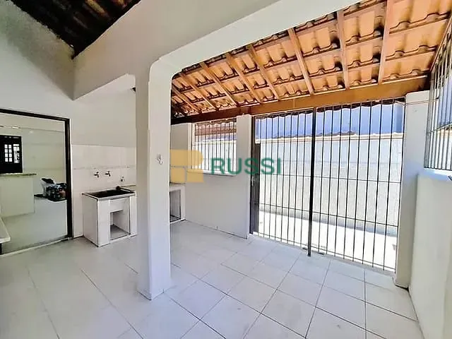 Casa com 298m² 3 quartos e 2 banheiros, à venda, no bairro Jardim Paraíba em Jacareí