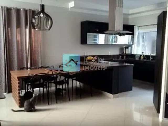 Casa com 309m² 3 quartos e 5 banheiros, à venda, no bairro Loteamento Villa Branca em Jacareí