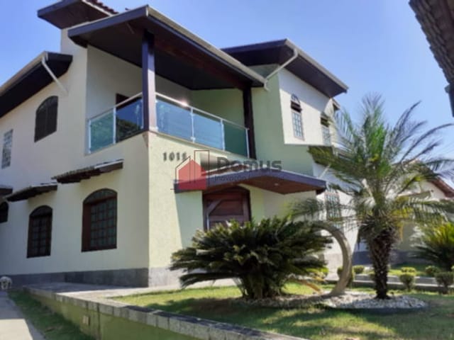 Casa com 610m², à venda, no bairro Santana em Pindamonhangaba