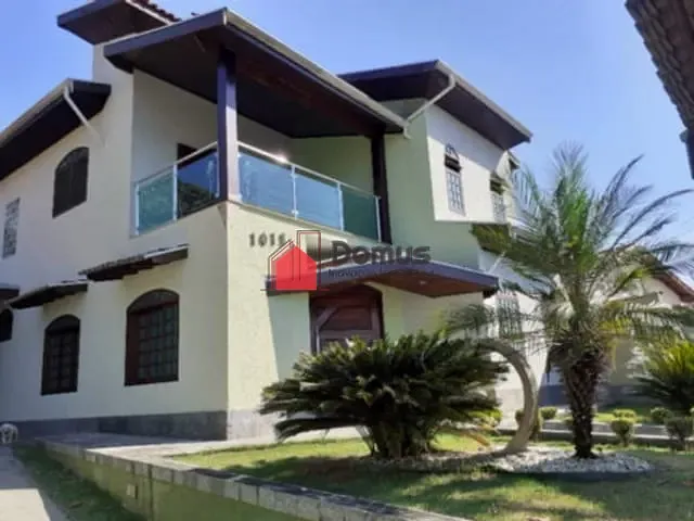 Casa com 610m², à venda, no bairro Santana em Pindamonhangaba